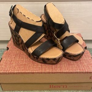 Born | Comfort Wedge Sandal Sudo Black- 9